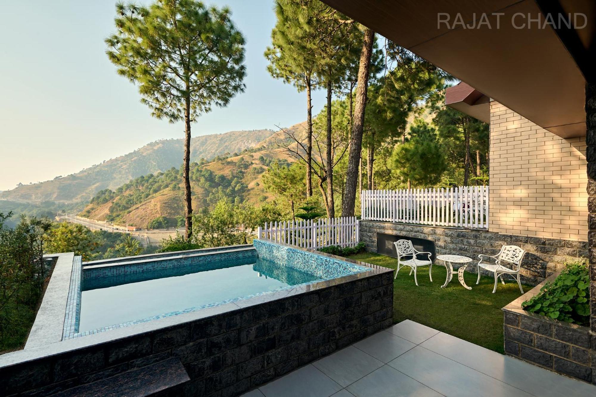 Deventure Shimla Hills Hotel Kandaghat Exterior photo